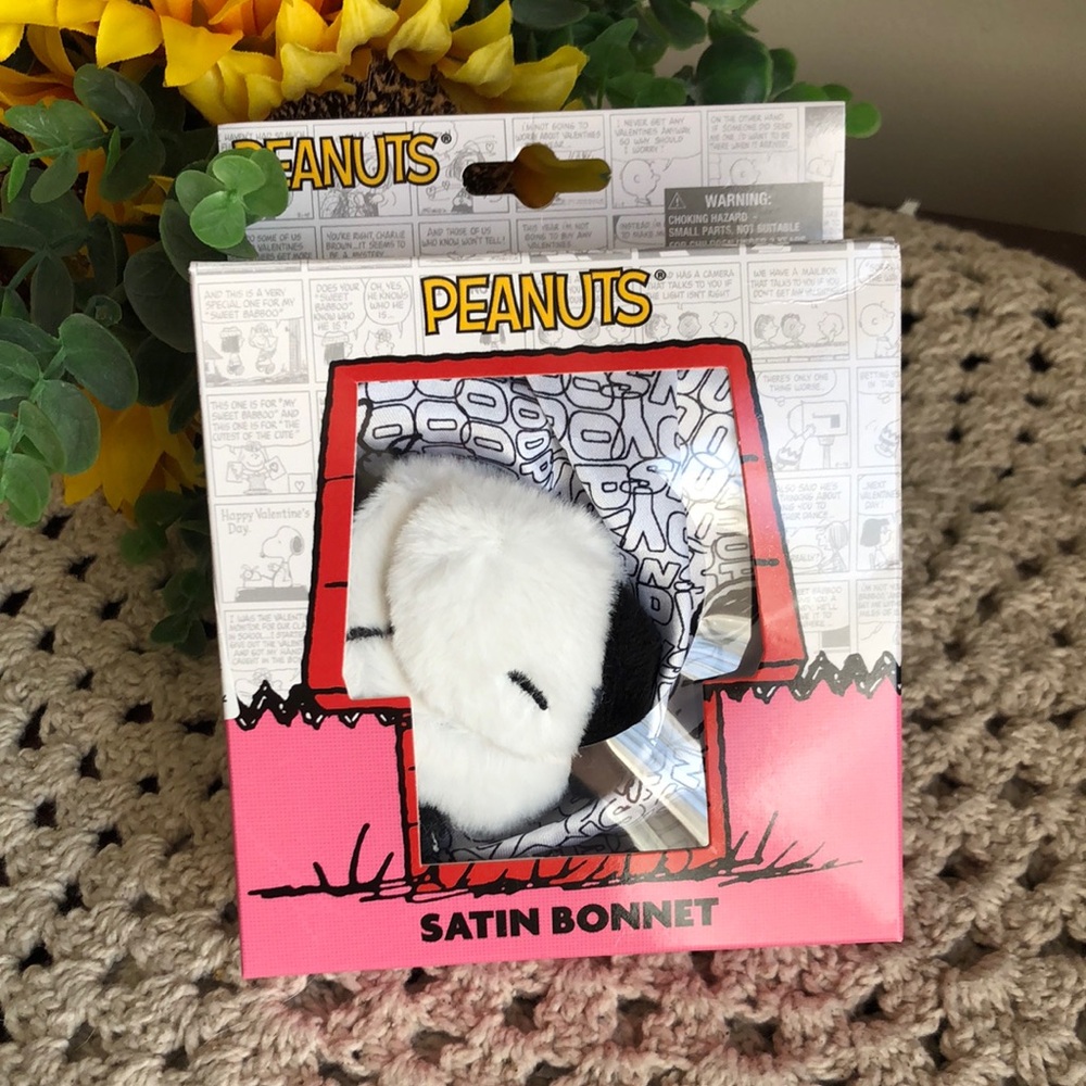 Peanuts SNOOPY Satin Bonnet - White and Black